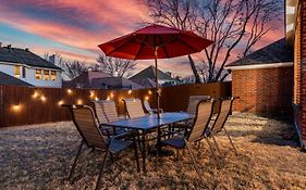One-Level, Fenced Yard, Kitchen, Game Room, Pkng
